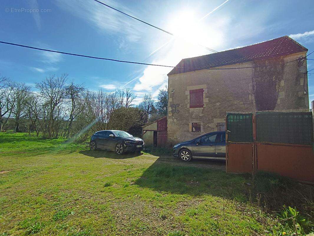 30 minutes de nevers - ancien moulin avec 2 habitations - photo 9