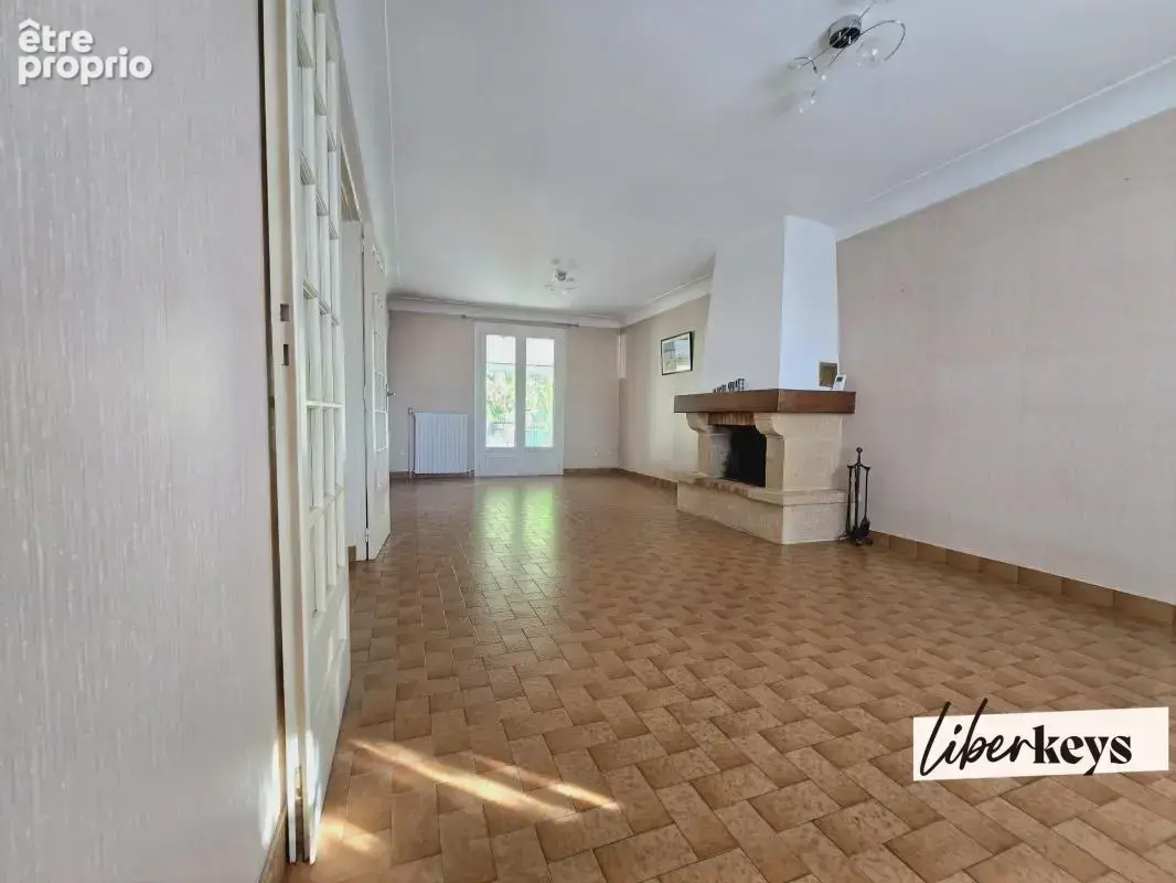 Maison - 109m2 - 5 pièces - Sainte Luce sur Loire - photo 4
