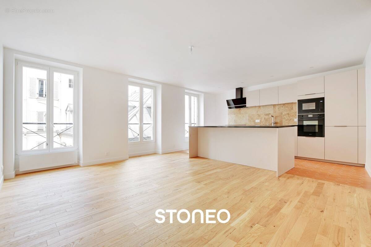 Appartement à PARIS-11E