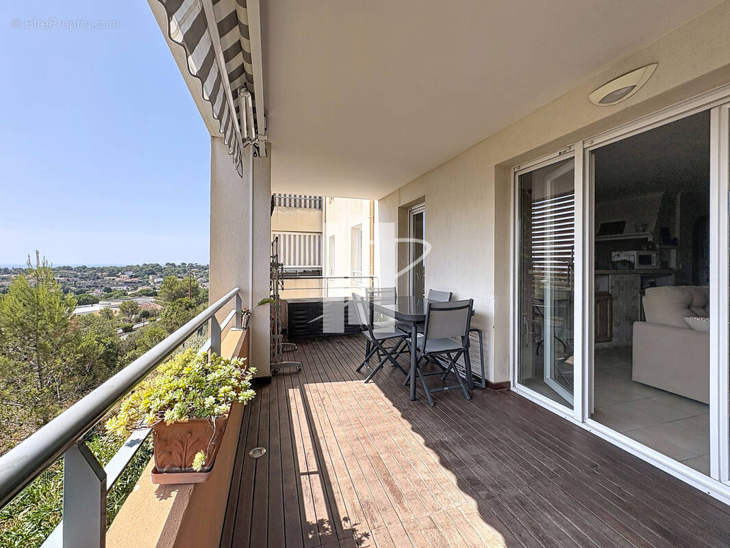 Photo Appartement à Saint-Raphael au prix de 399 900€
