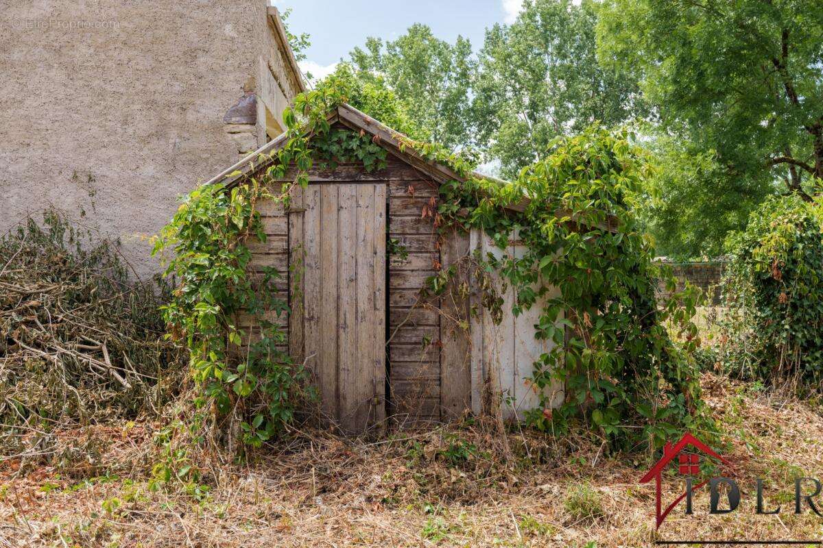 Maison de village sur 1328 m2 de terrain - photo 7