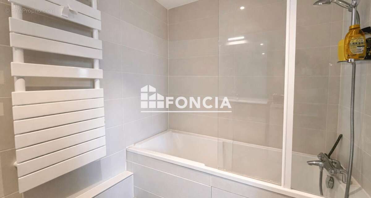 Appartement à MONTROUGE