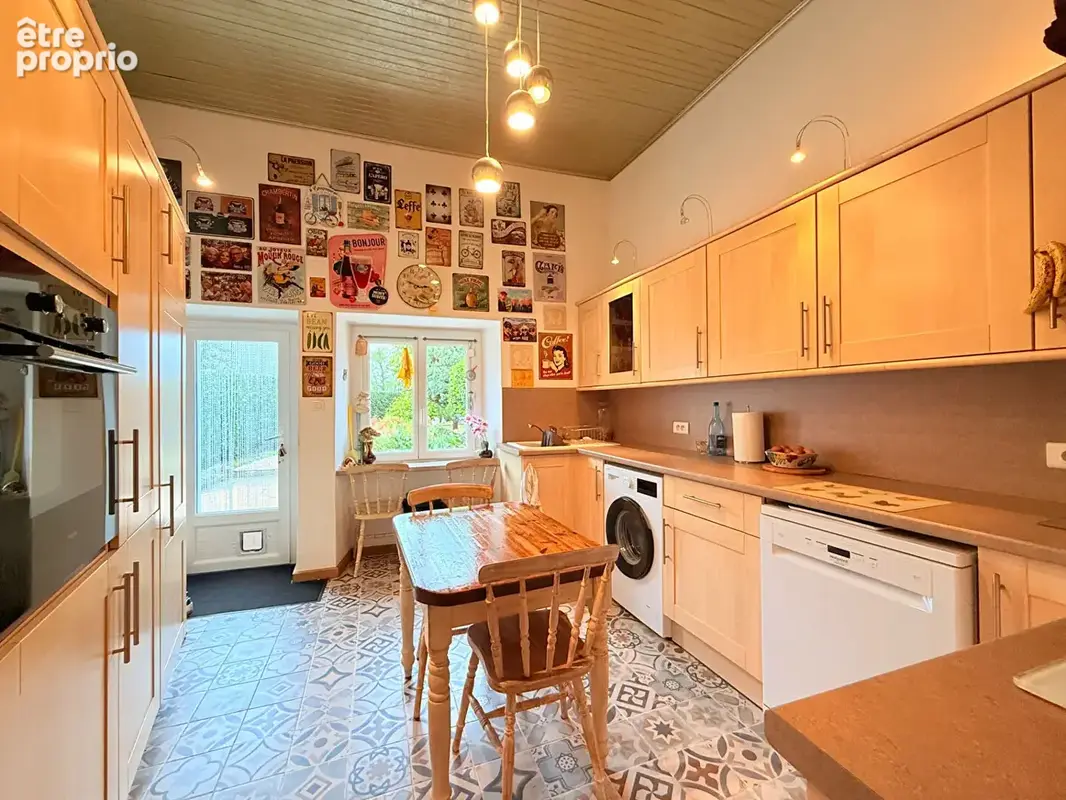 Une maison à partager, chacun chez soi : quatre chambres et deux espaces de vie avec accès et jardins privatifs - photo 12