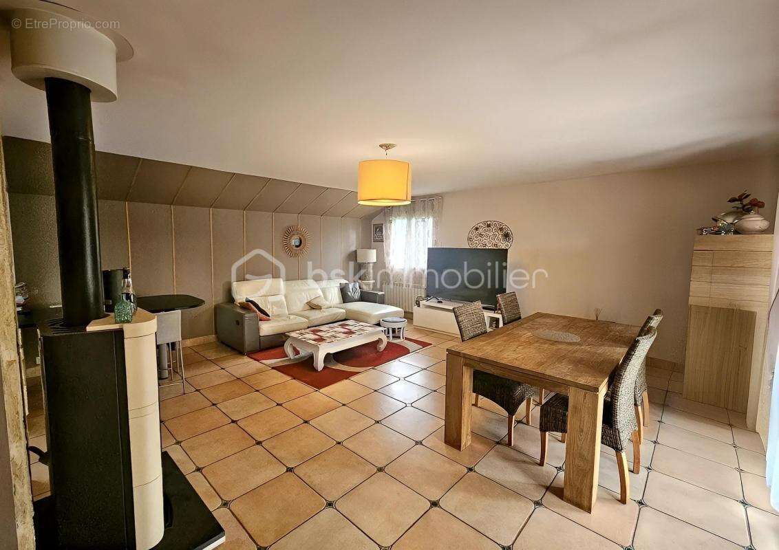 Maison à SERRES-CASTET