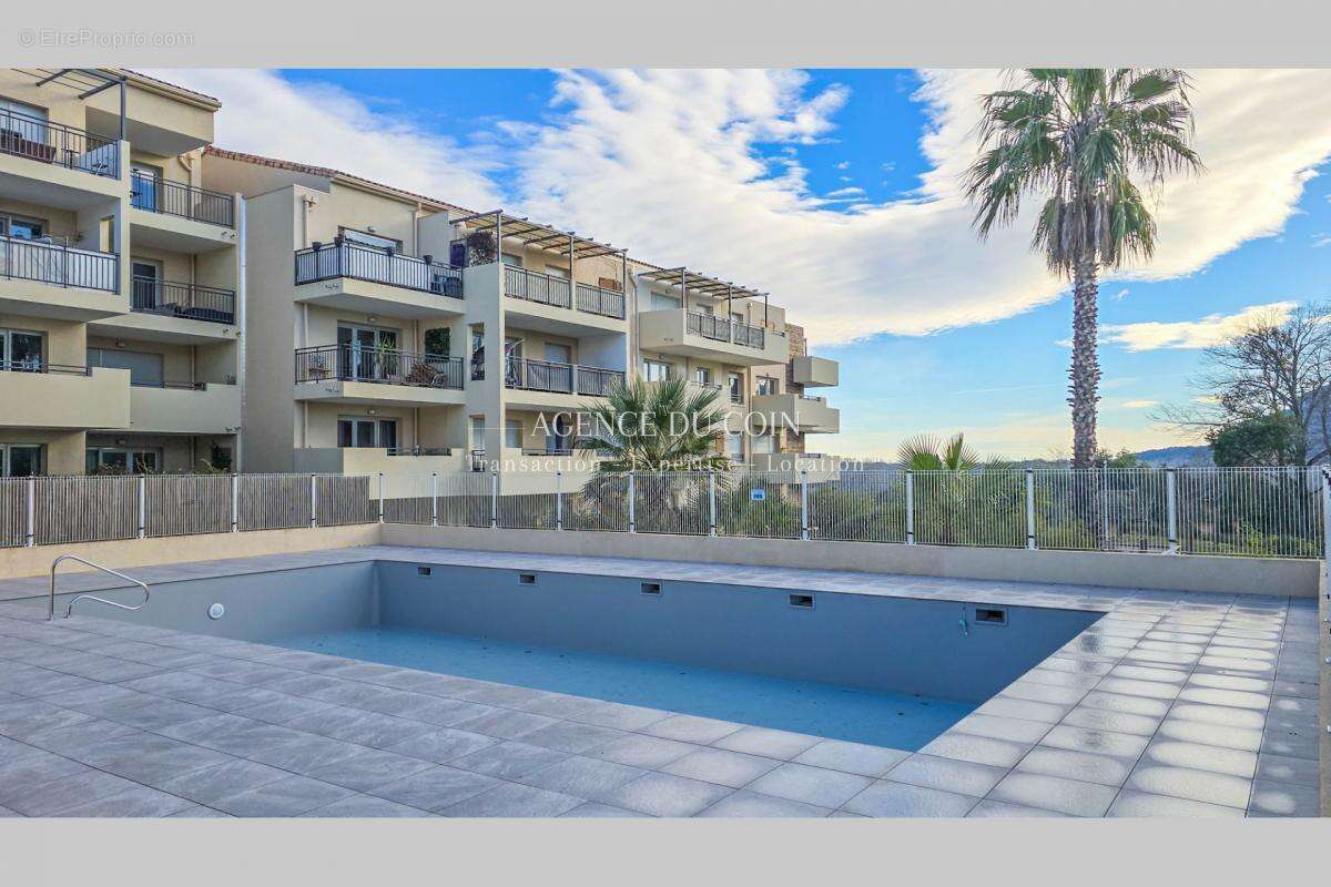 Appartement à LE MUY