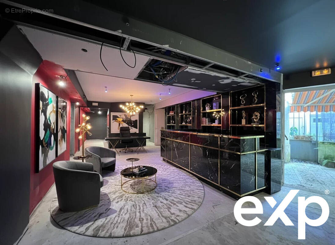 Image générée par une IA - non contractuelle - Commerce à PARIS-13E