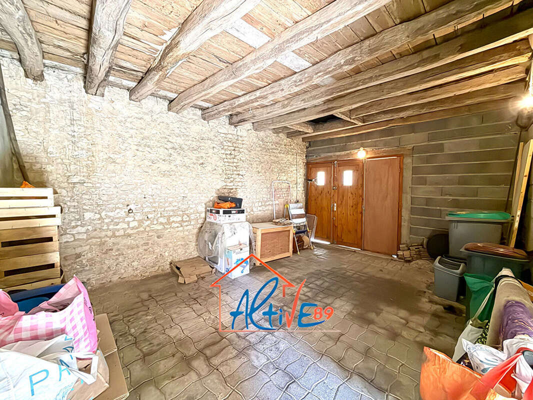 Maison à AILLANT-SUR-THOLON