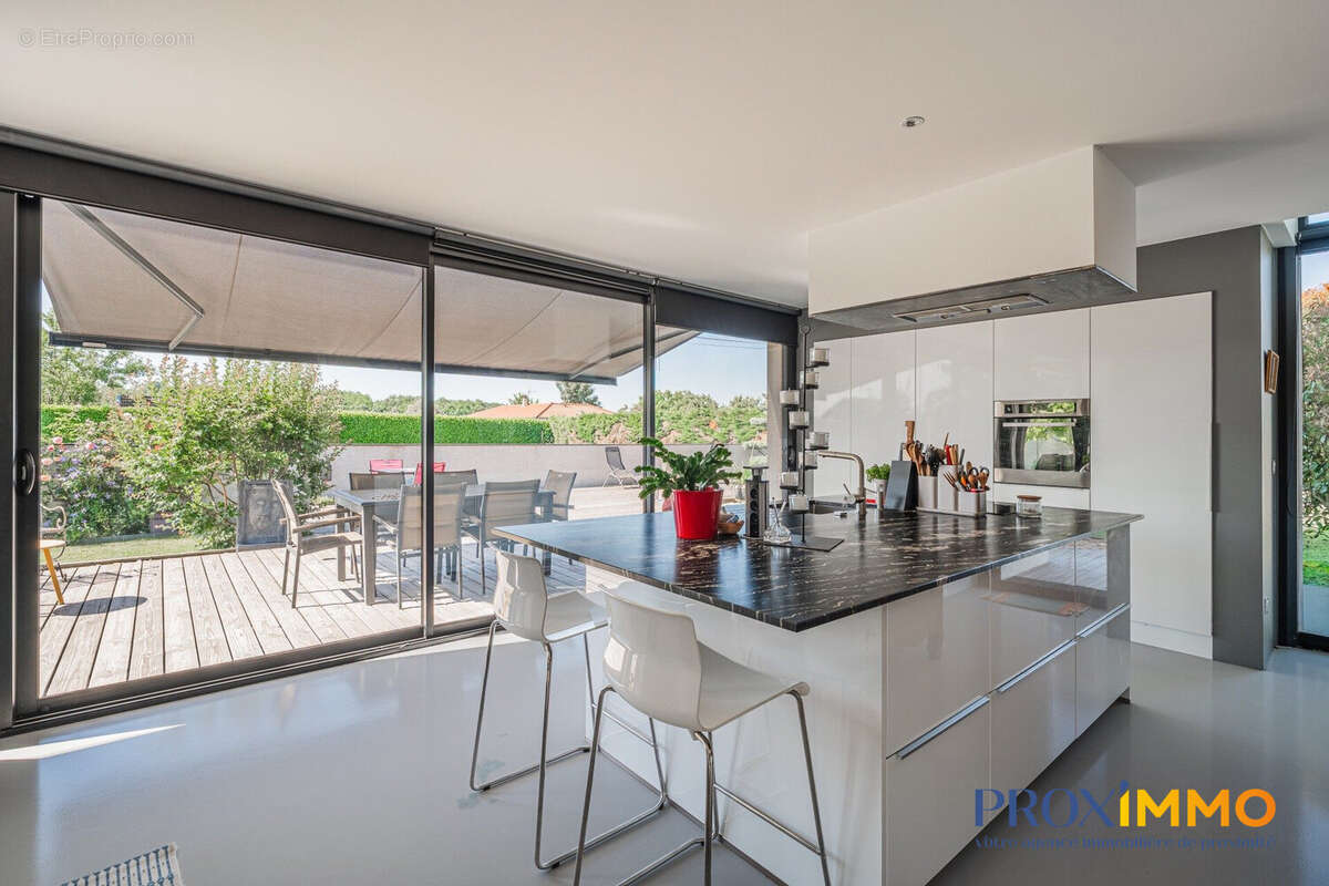Maison 115 m² à Saint-Hilaire-De-La-Cote  - photo 7