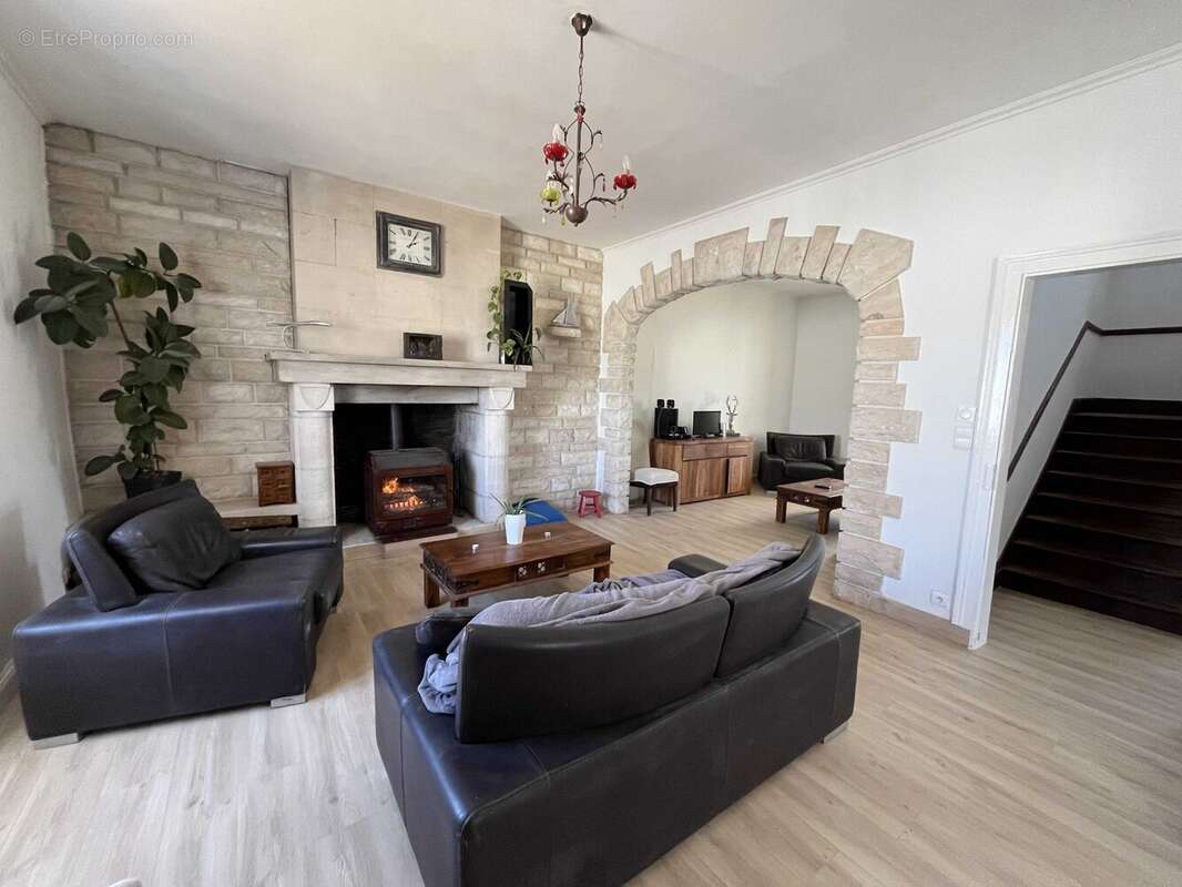 Maison 233 m² à Mazieres  - photo 5