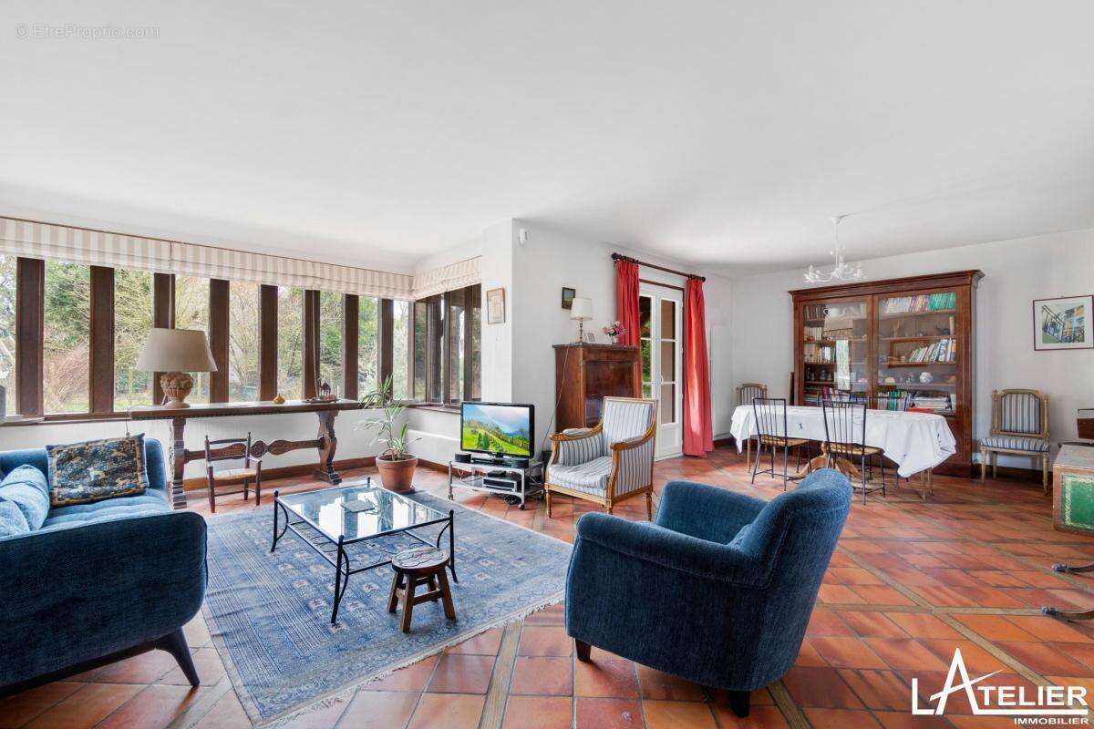 Maison à MAREIL-MARLY