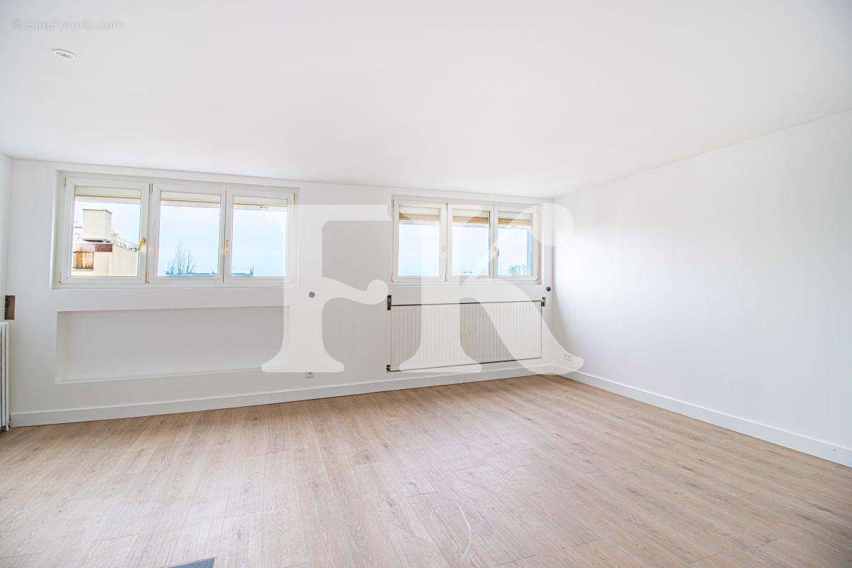 Appartement à COLOMBES