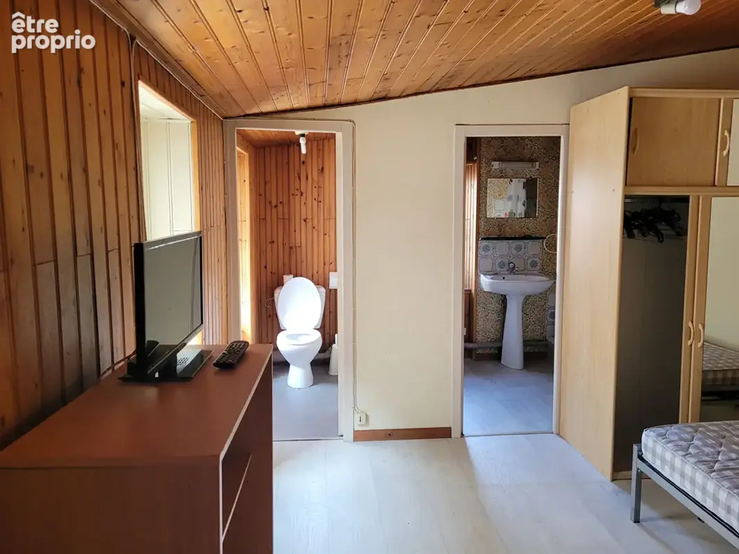 ROCHEFORT hyper centre - un appartement meublé de 27 m² au 2ème étage loué - photo 8