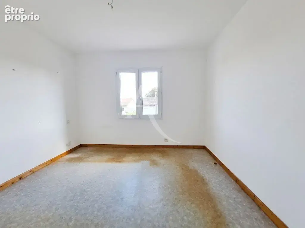 Maison a vendre aux herbiers 5 chambres. - photo 6