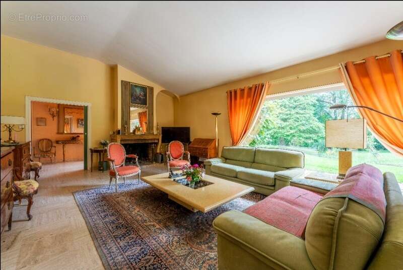 Maison à SAINT-CYR-AU-MONT-D'OR