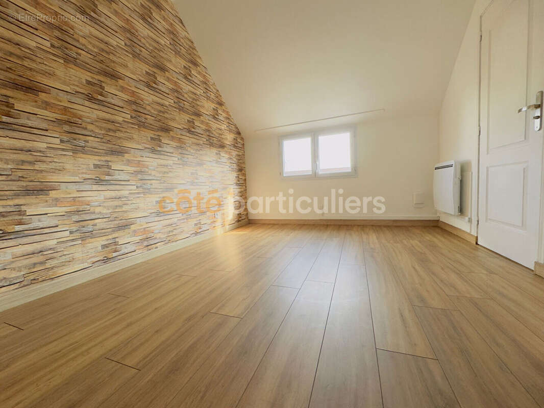 Appartement à FLEURY-LES-AUBRAIS