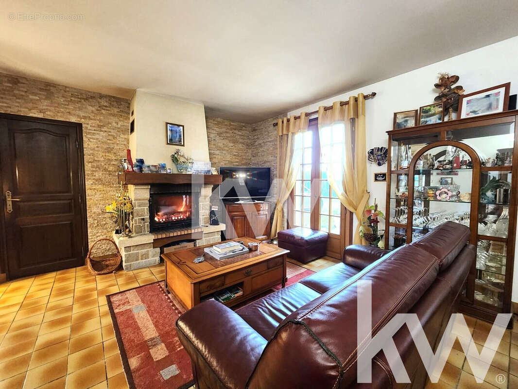 Maison 185 m² à Tigy  - photo 2