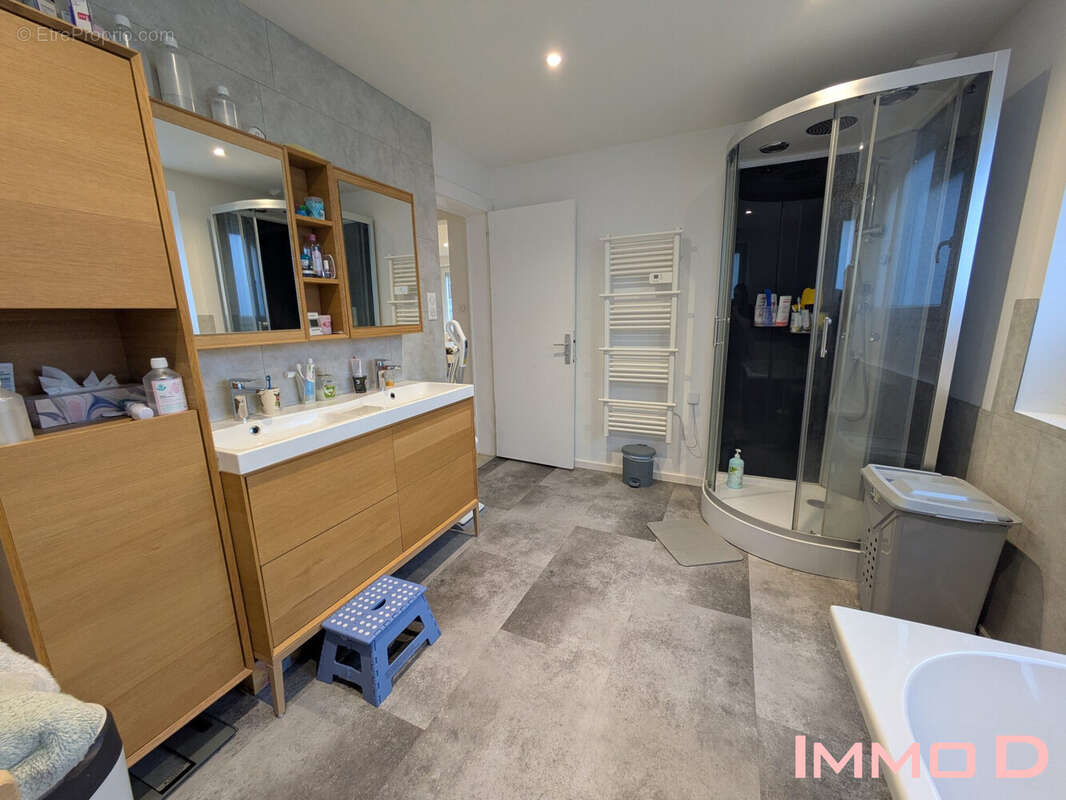 Maison à THAON-LES-VOSGES