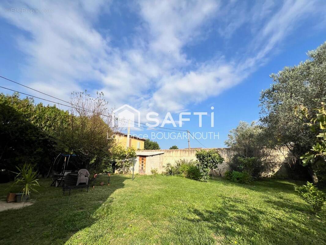 Photo 1 - Maison à ROQUEMAURE