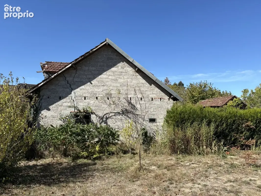 Coussac Bonneval une petite fermette à rénover, terrain et proche des commerces - photo 23