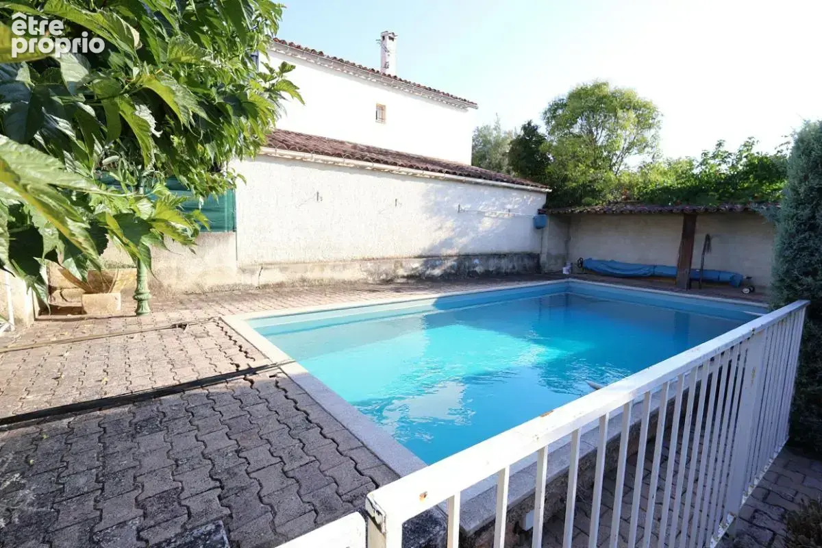 Maison T6 avec garages et piscine - photo 3