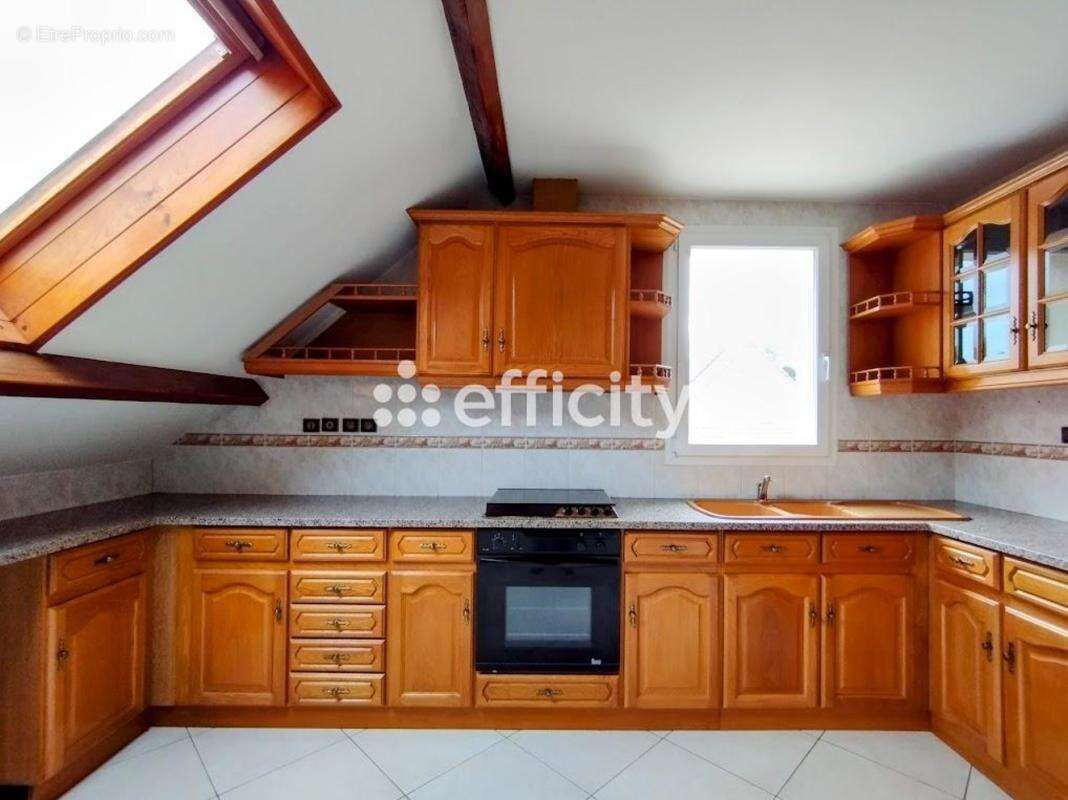 Appartement à SAINTE-MESME