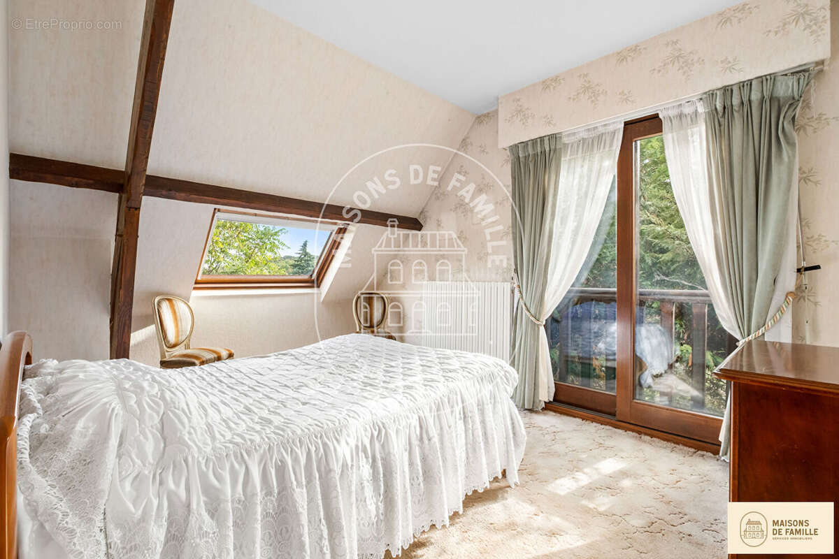 Maison à BOUGIVAL