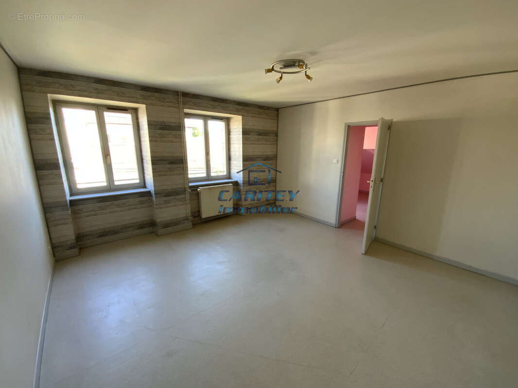 Appartement à HERICOURT
