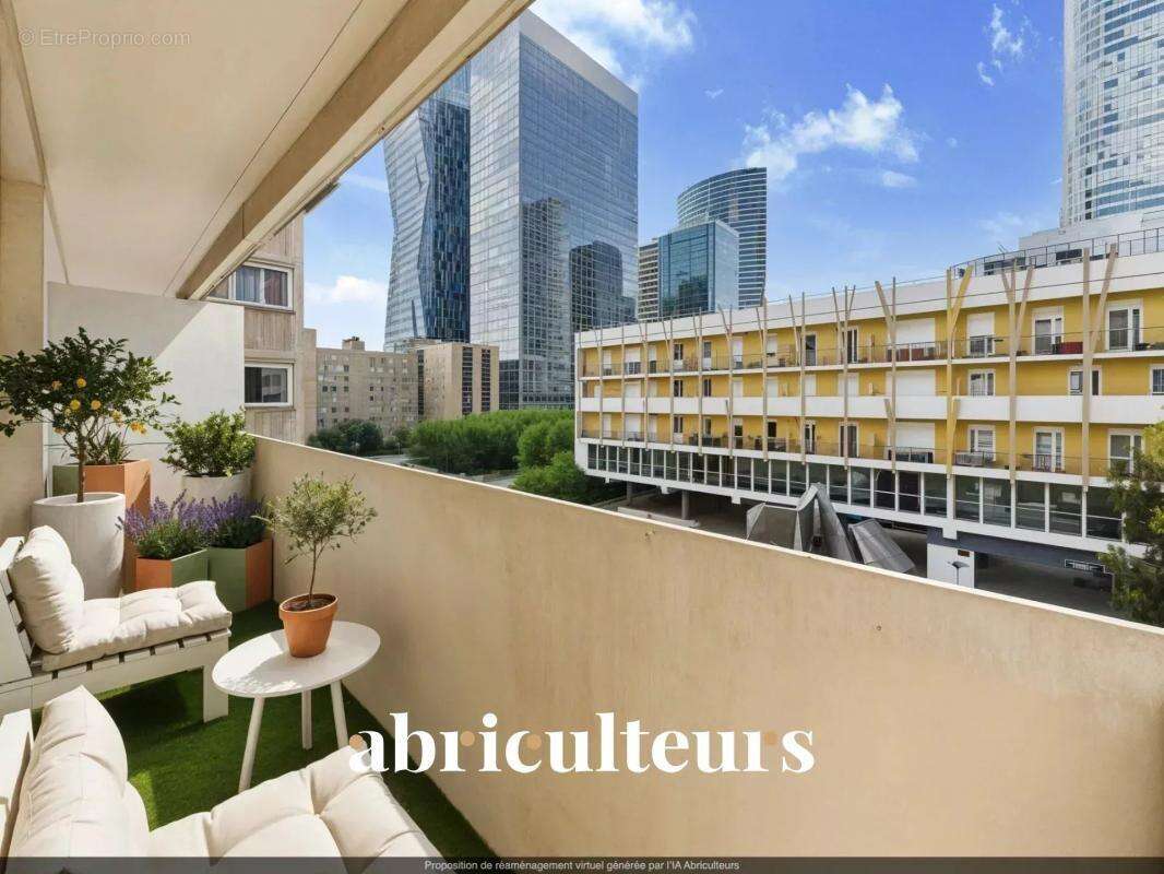 Appartement à COURBEVOIE