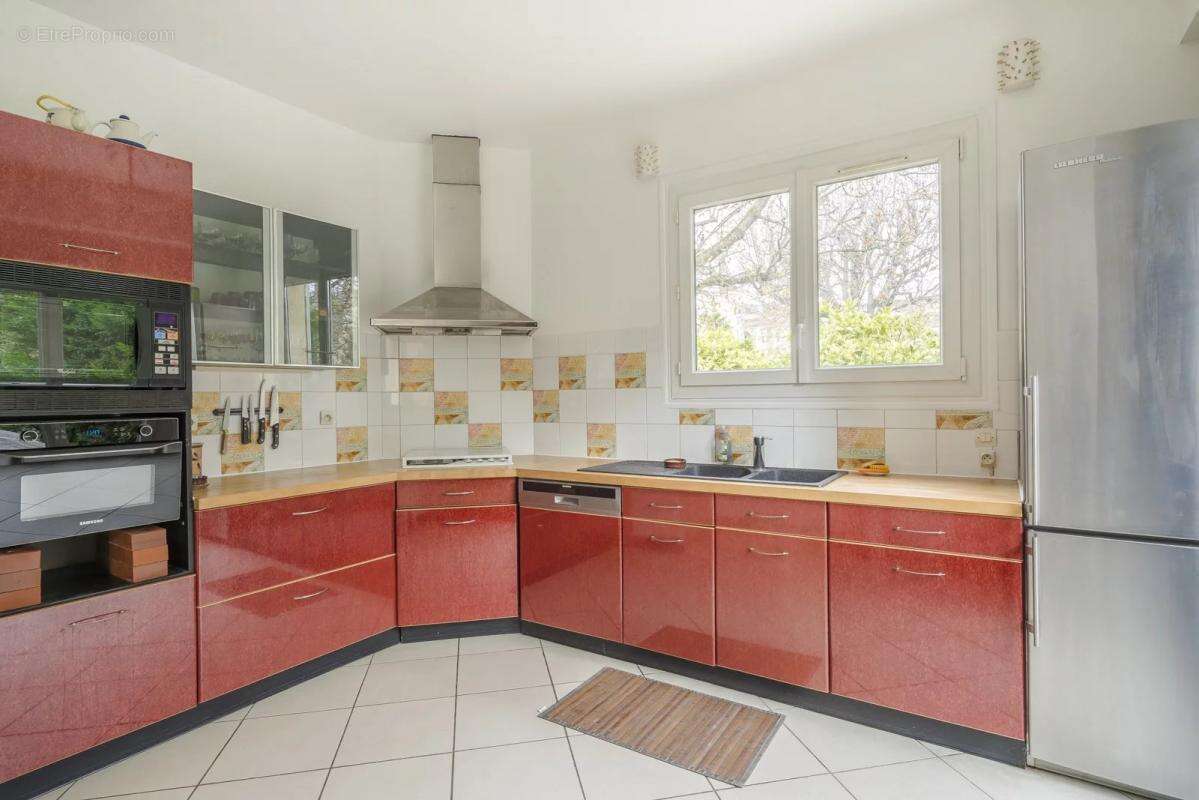 Maison à SAINT-MAUR-DES-FOSSES