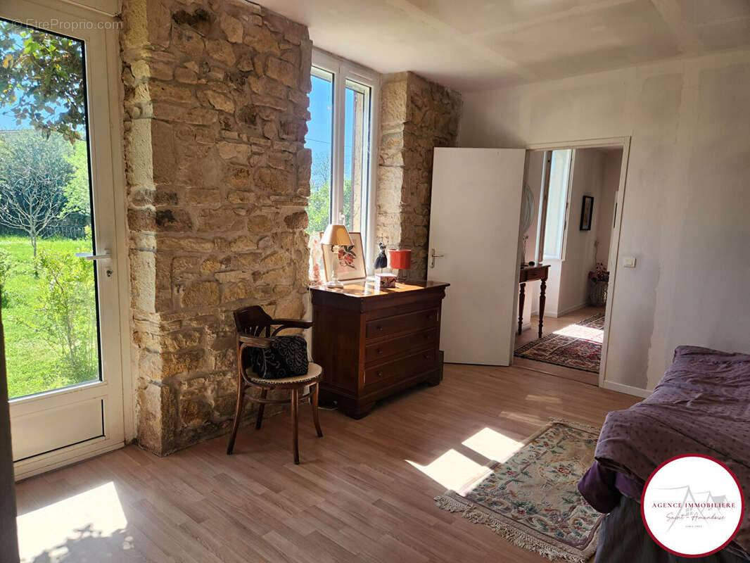 Maison à COUST