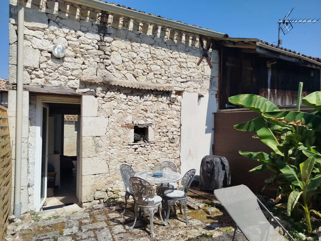 Maison à FLAUGEAC