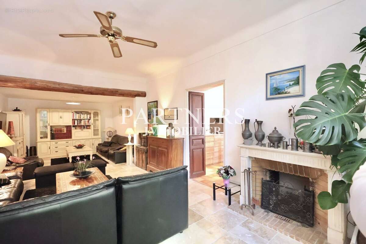 Maison 315 m² à Aix-En-Provence  - photo 6