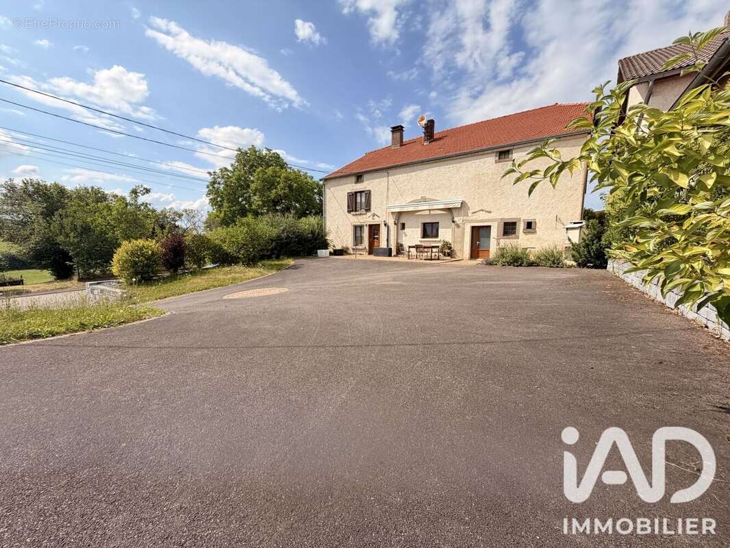 Maison 158 m² à Jasney  - photo 2