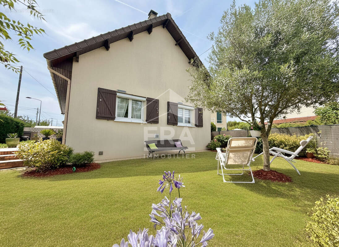 Maison à PONTAULT-COMBAULT