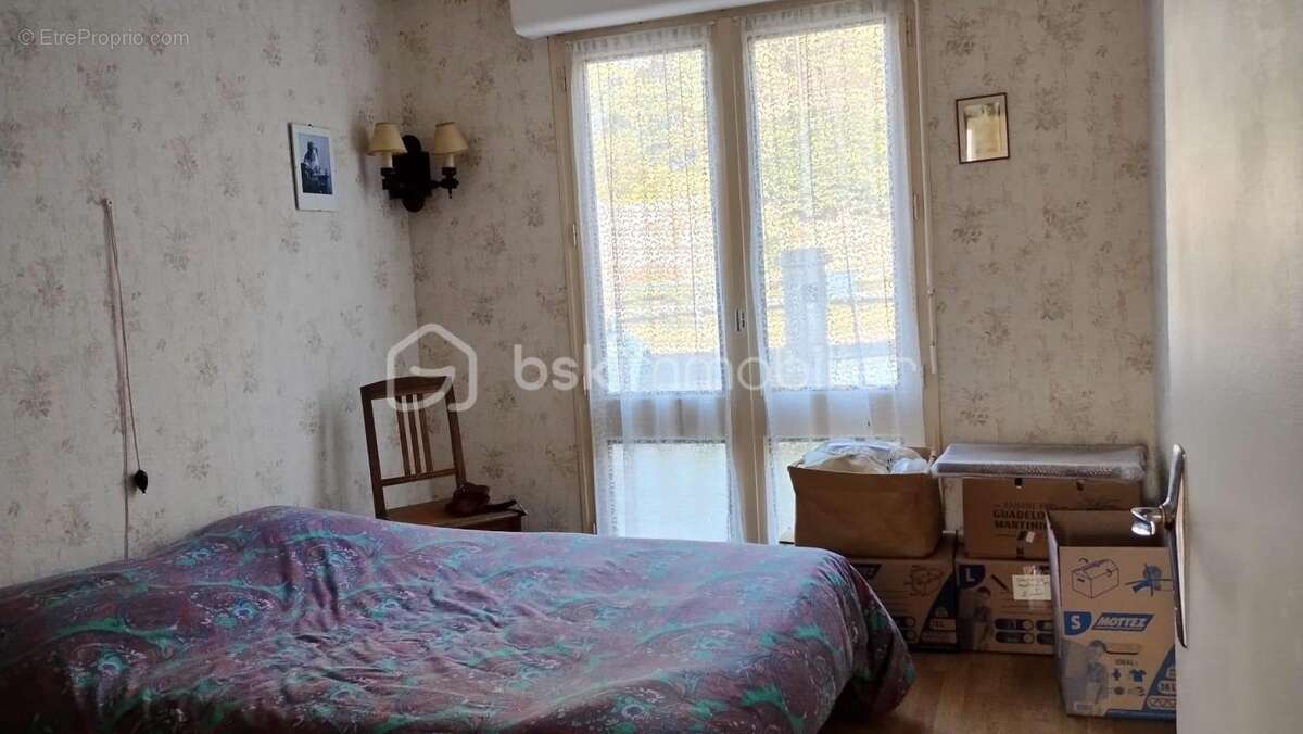 Maison à NAZELLES-NEGRON