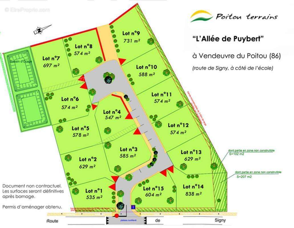 Terrain à VENDEUVRE-DU-POITOU