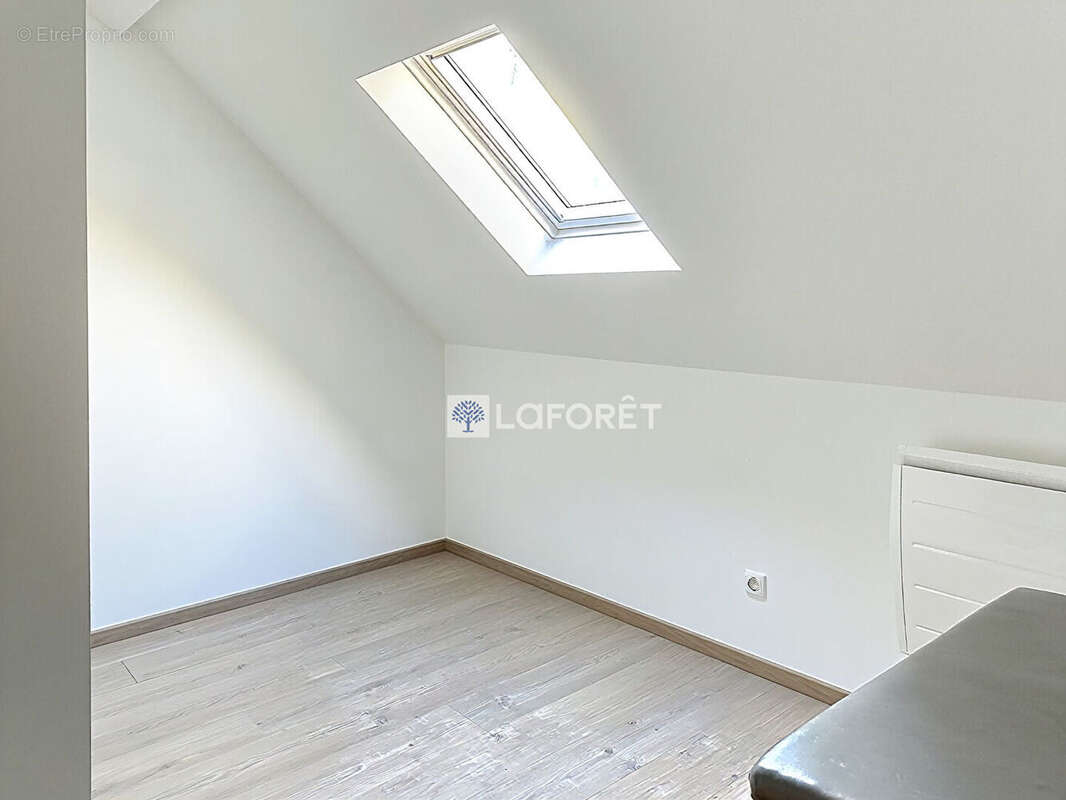 Maison à SAINT-JEAN-LES-DEUX-JUMEAUX