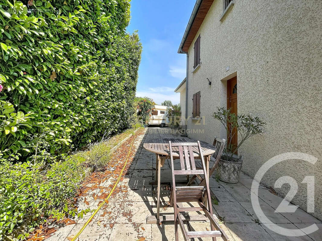 Maison 157 m² à L'isle-D'abeau  - photo 11