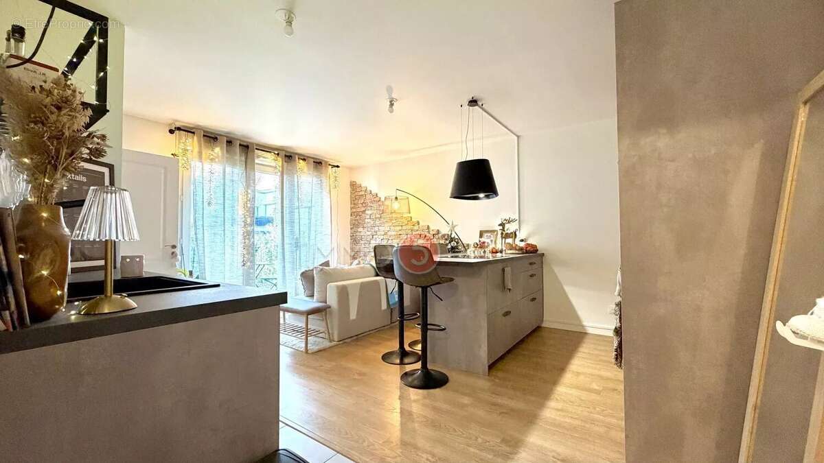 Appartement à VILLEMOMBLE