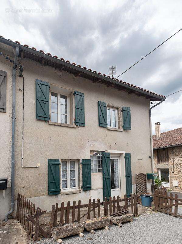 Maison à SAINT-VICTURNIEN