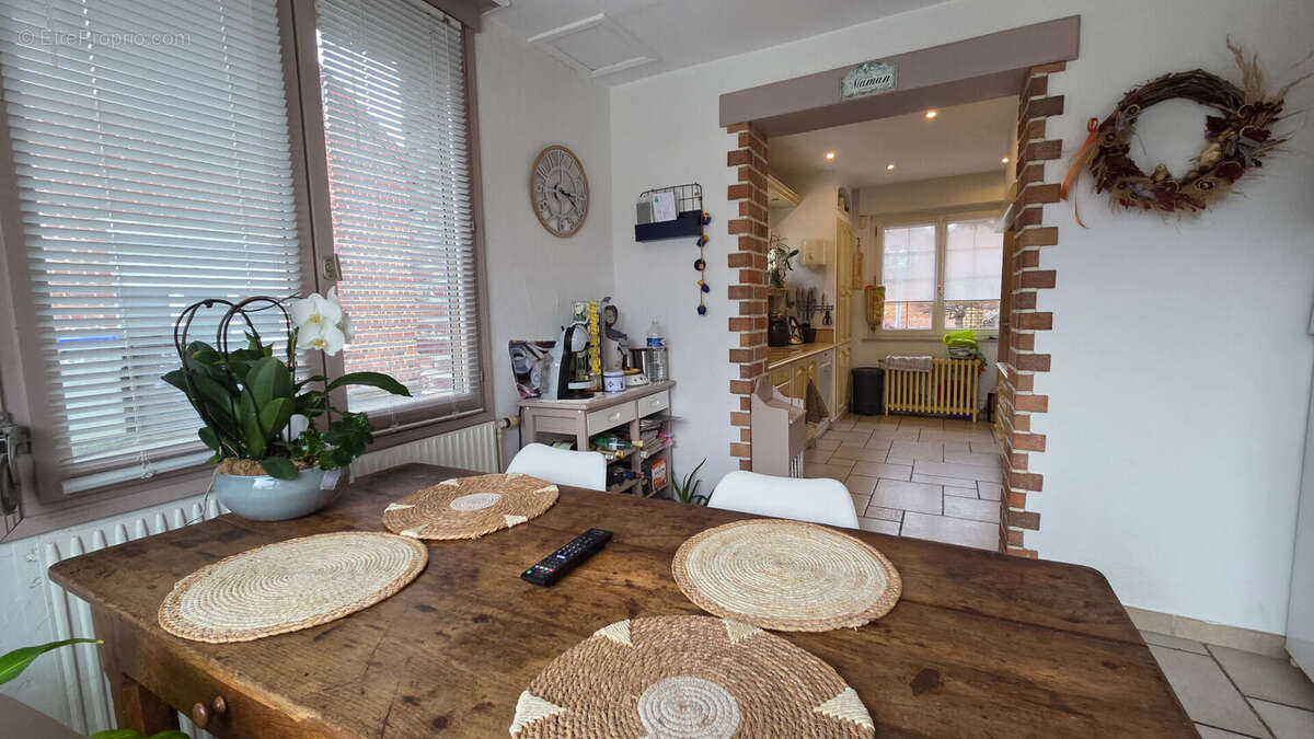 Maison à AVESNES-LES-AUBERT