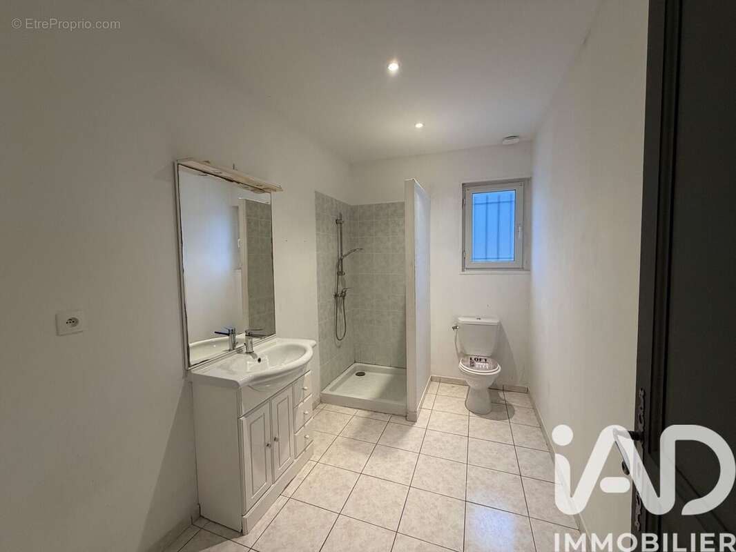Maison 223 m² à Champlay  - photo 8