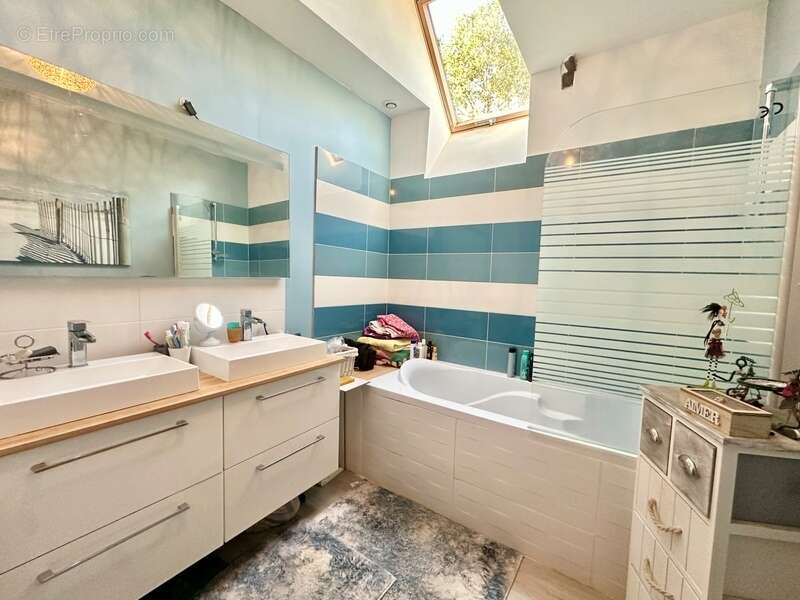 Maison à LOCMARIA-GRAND-CHAMP