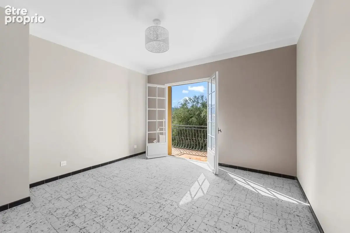 Maison 4 pièces 101 m² à vendre à Carros (06510) - photo 9