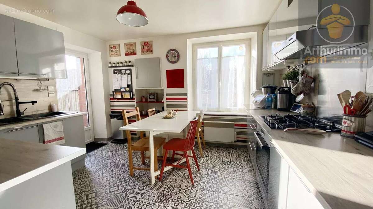 Maison à VILLERMAIN