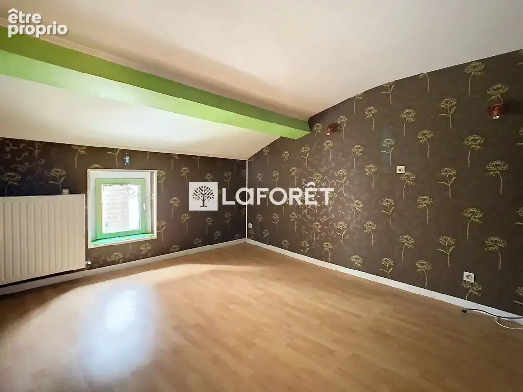 Maison de ville à SAINTE-MENEHOULD - 136 m² - 2 chambres - photo 9