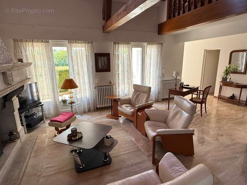 Maison à GRISY-LES-PLATRES