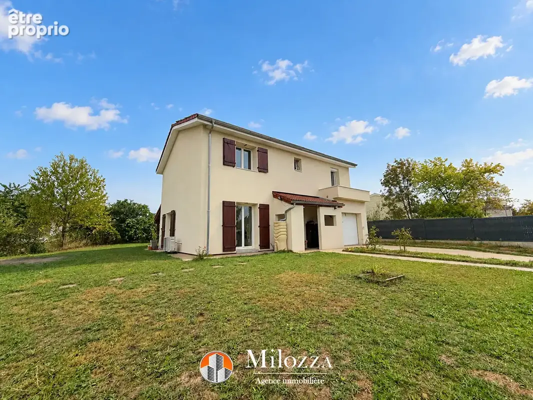 Villefontaine - Maison Type 5, 117,71 m² habitables, 4 chambres, suite parentale, terrain 674 m² - photo 4