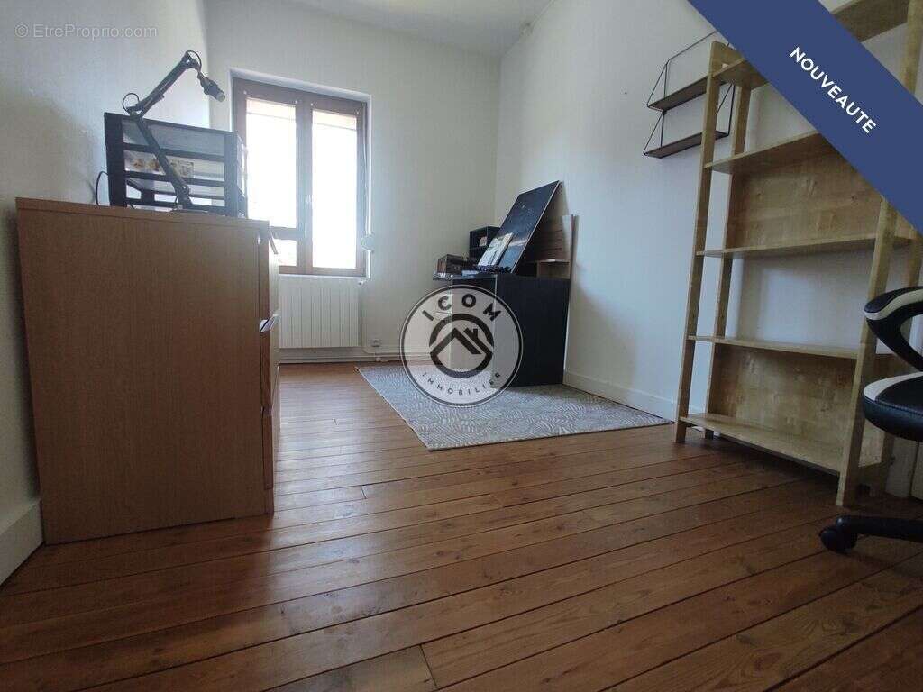 Maison à AULNOYE-AYMERIES