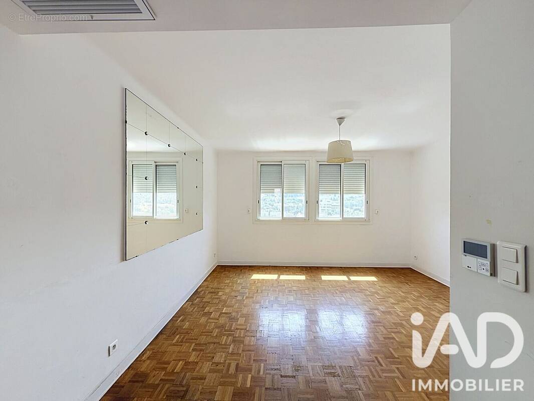 Photo 1 - Appartement à MARSEILLE-13E